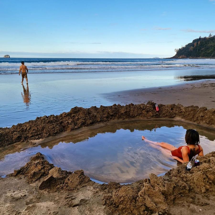 Hotel Adventurer'S Chest - Pohutukawa Hotwater Beach Exterior foto